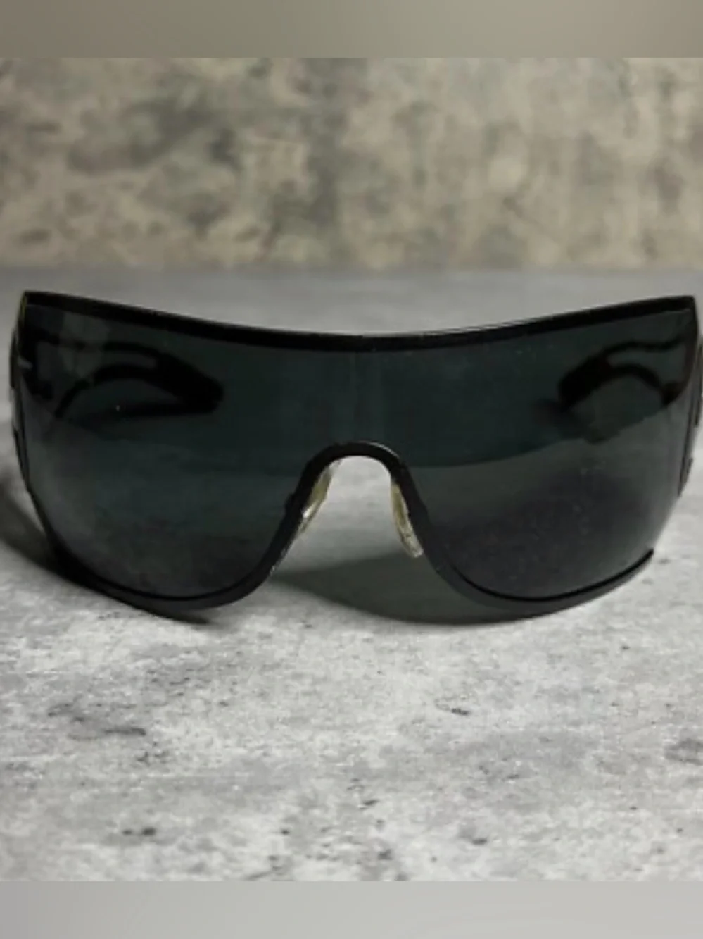💯 🕶️ Authentic Gucci Black GG Shield Sunglasses 😎 rare